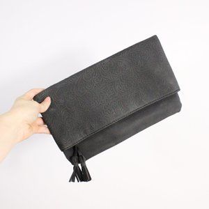 Ion Colour Brilliance Black Silicone Clutch